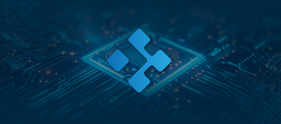 Logotipo da Kryptus, composto por formas geométricas conectadas, centralizado sobre uma placa de circuito eletrônico digital com linhas de dados brilhantes em um fundo azul-escuro. A imagem possui estética tecnológica e conceitua o tema de criptografia pós-quântica.